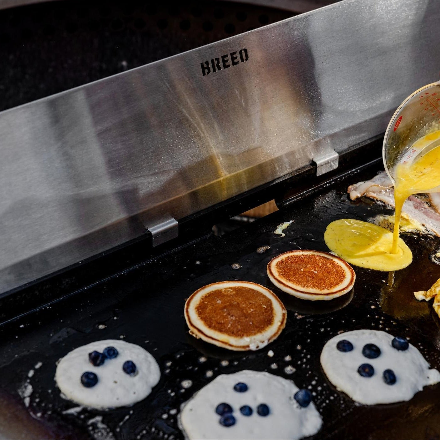 This is an image of the Flat Top 42 used to cook breakfast