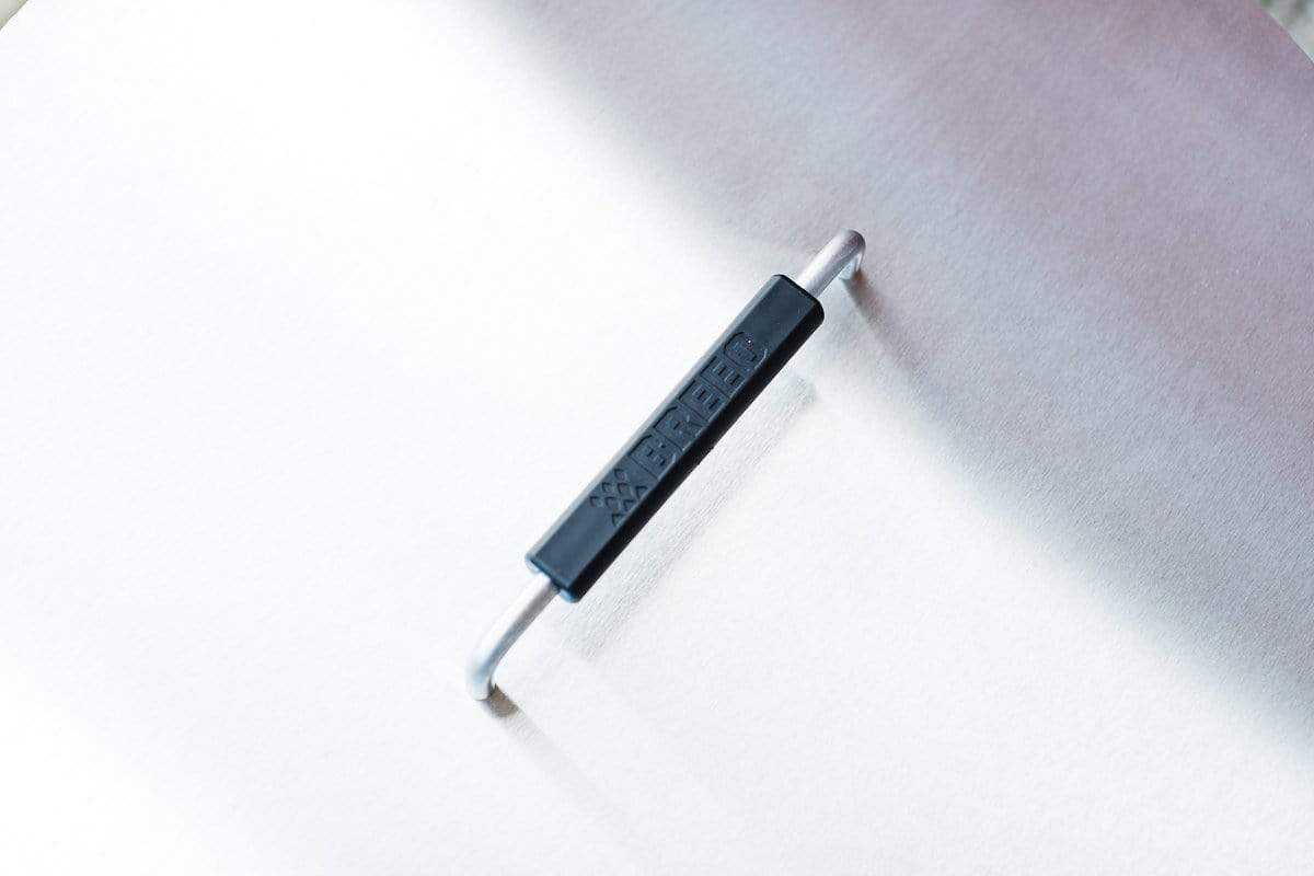An image of the handle on the X Series Lid