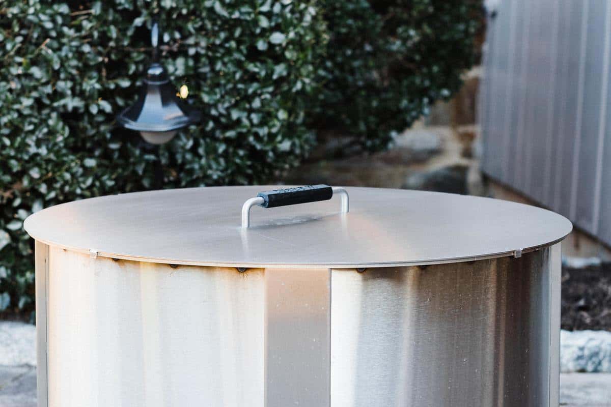 An image of the X30 firepit with a lid