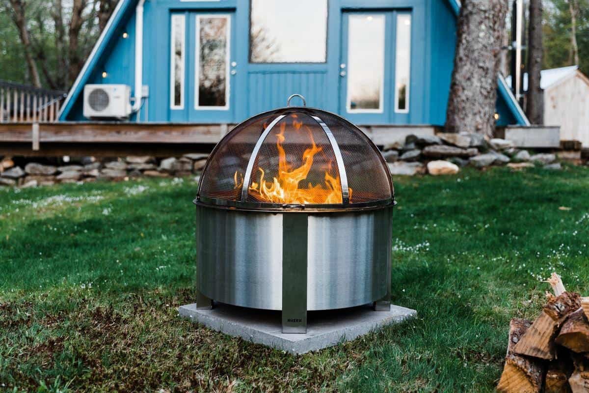 Breeo Spark Screen on an X24 Stainless Firepit