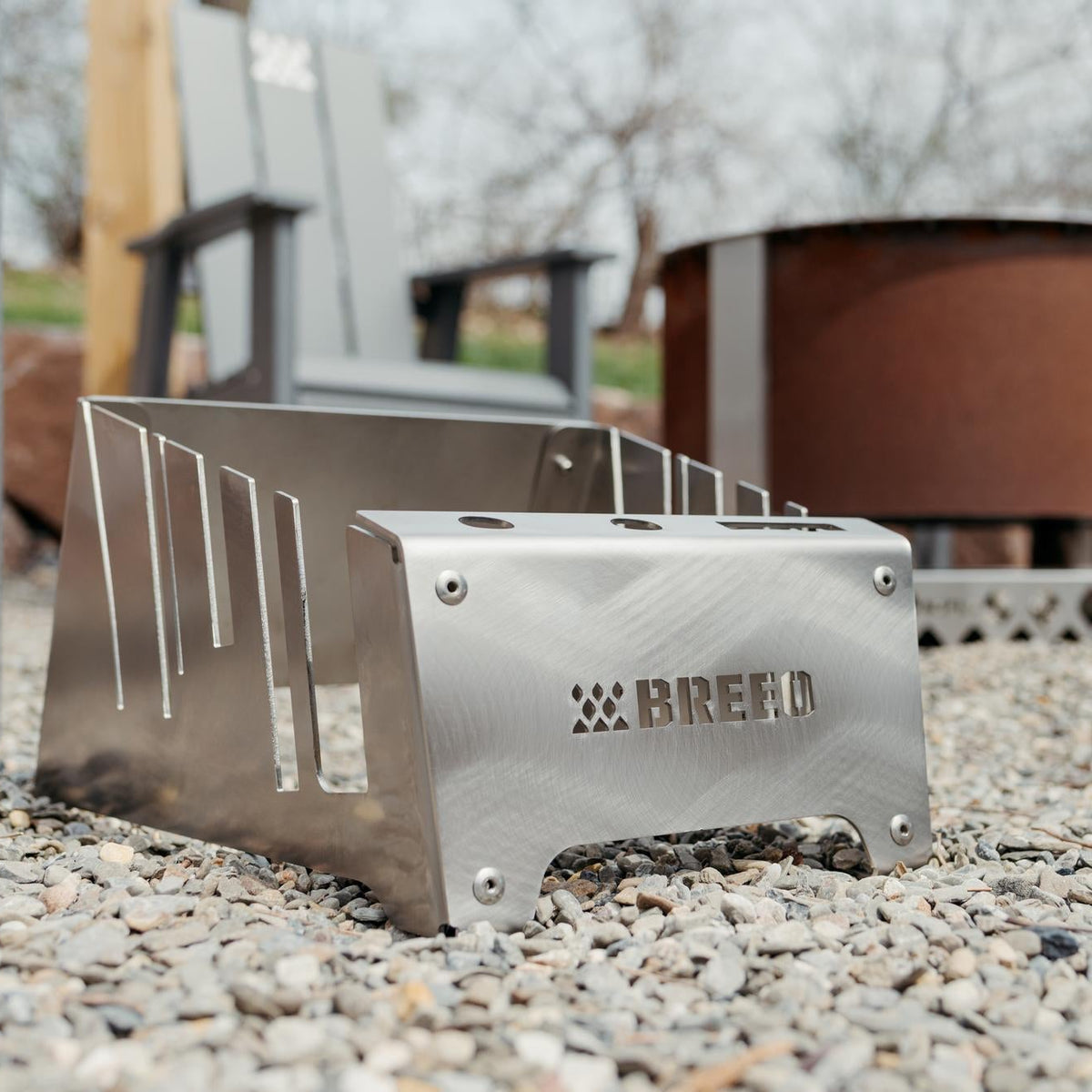 Underwrite the Breeo 304 Dock tool organizer. Learn how tidy, weatherproof accessory storage prevents fireside clutter and protects your STR deck.