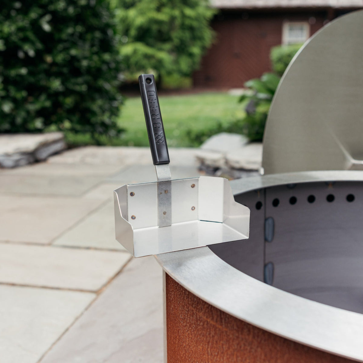 Clean fire pit ash in under five minutes. Discover how circular, curved shovel blades streamline STR cleanup schedules.