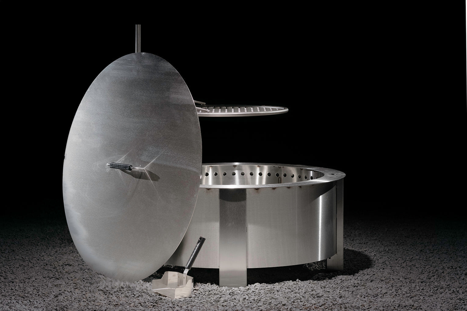 Breeo X Series 30 Smokeless Fire Pit with Outpost Grill